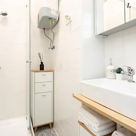 Central - Fresh Home With Balcony Budapest Exterior photo