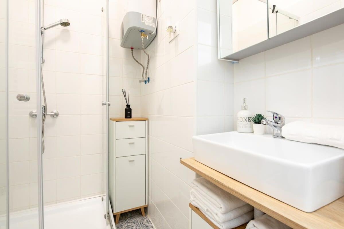 Apartment - Fresh With Balcony *