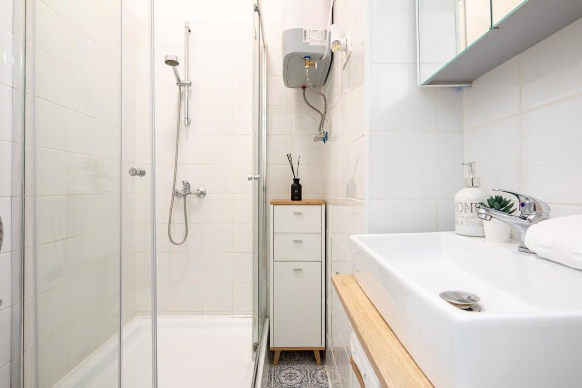 - Fresh With Balcony Apartment